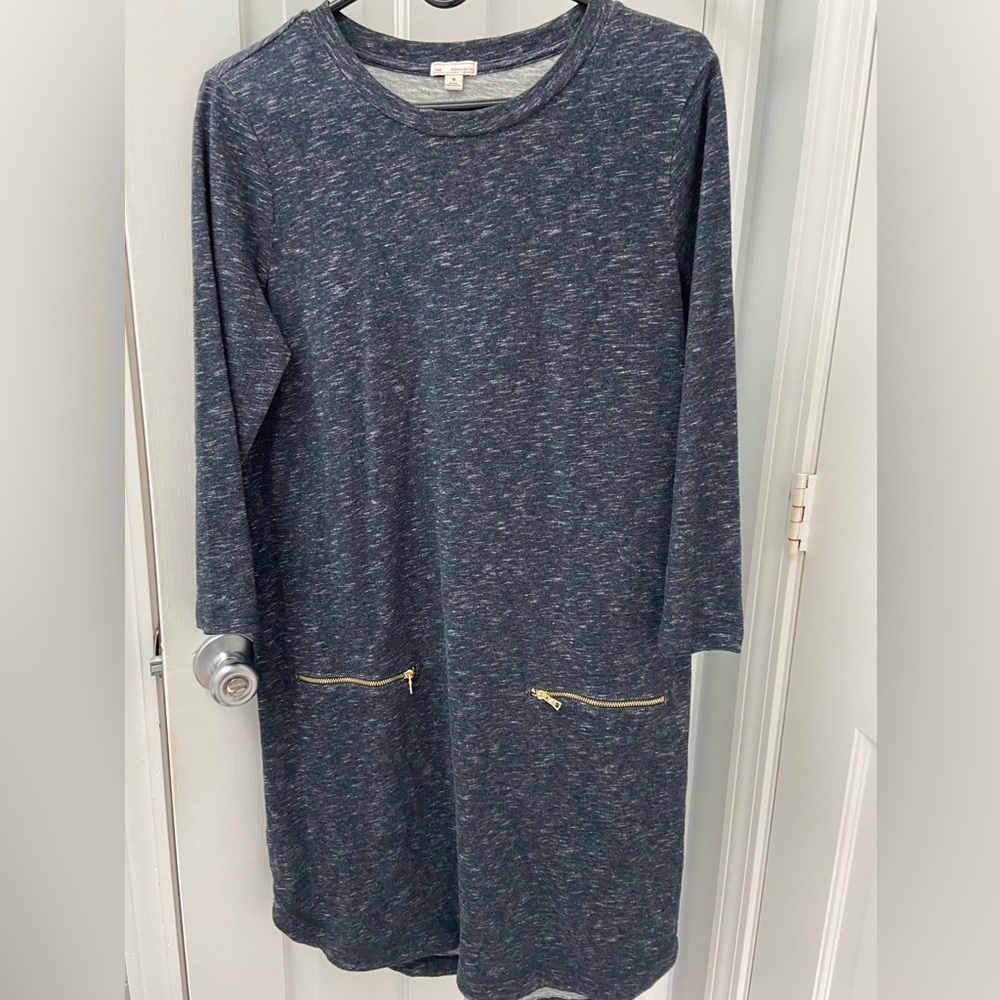 Gap M dress gray black muted with Gold zipper pockets